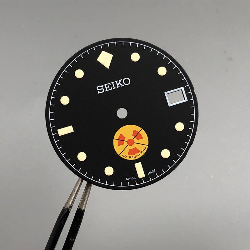 C17 dial with s logo no lume