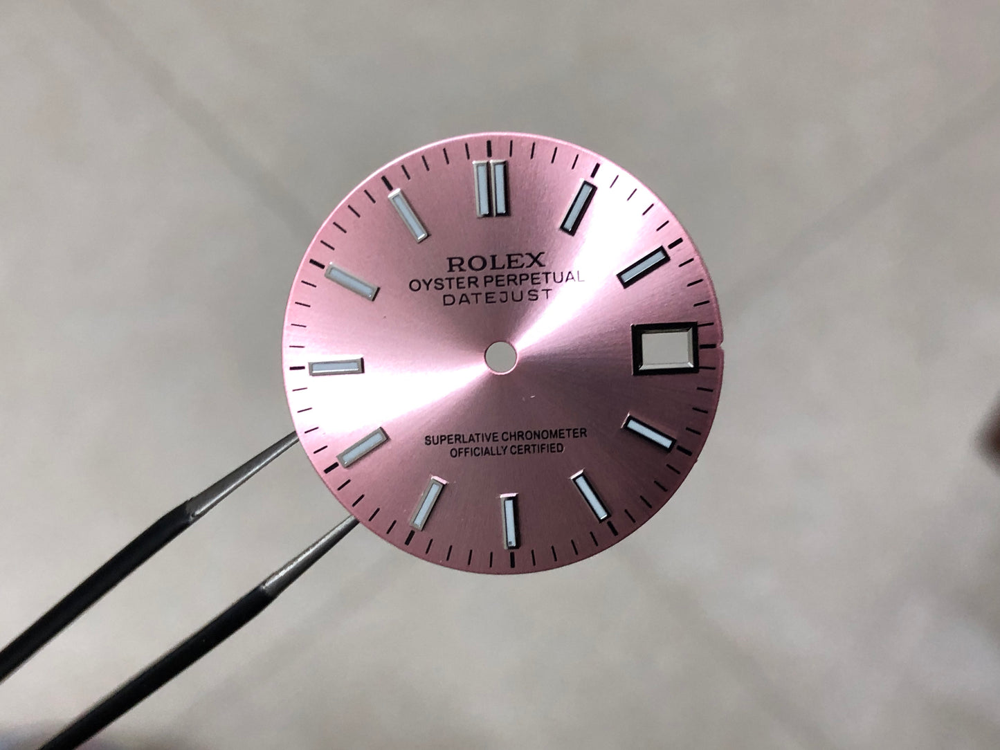R10 DIAL 28.5MM