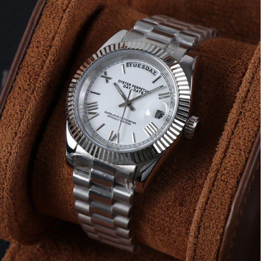 No.46 WATCH MOD JUST | DATE | WHITE