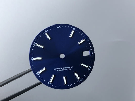 BLUE COLOW RLX DIAL WITH LOGO AND CROWN 28.5MM